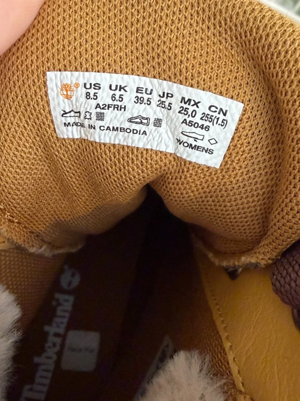 Timberland Women's Bria faux fur-lined high-top sneakers boots Size 8.5 - Picture 11 of 12